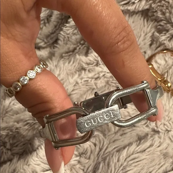 🎀Gucci watch pink🩷gucci watch silver gucci watch slim vintage bracelet watch - Picture 5 of 16